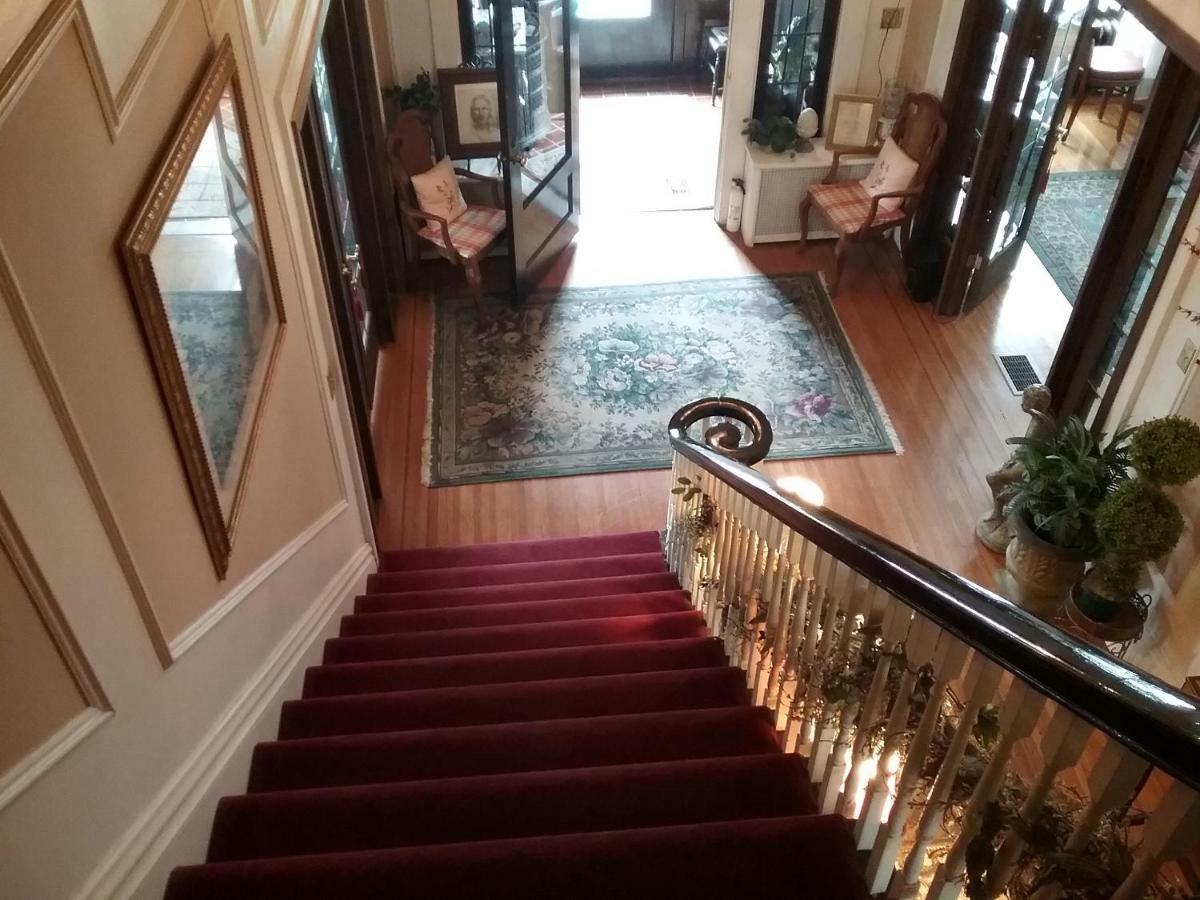 Hanover House Bed And Breakfast Niagara Falls Exterior photo