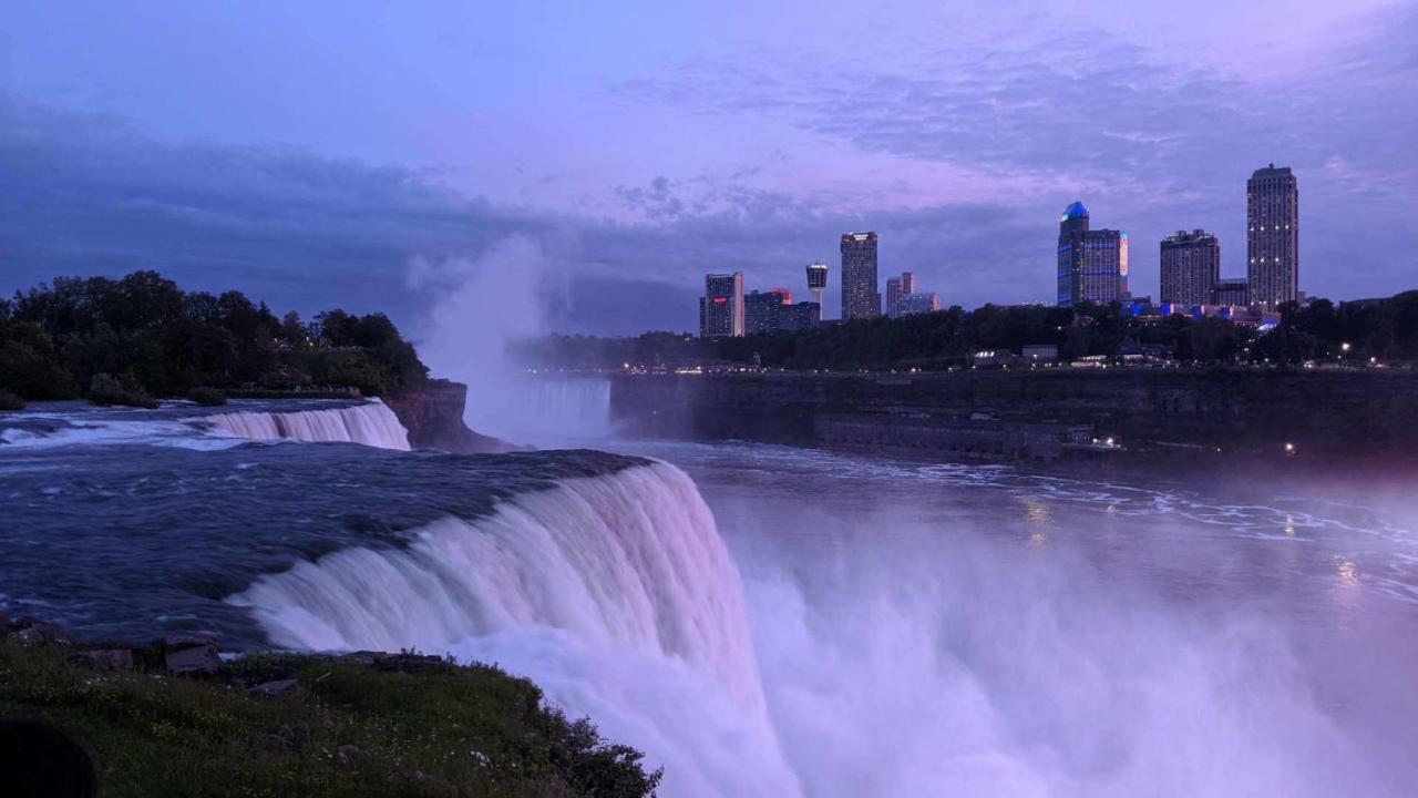 Hanover House Bed And Breakfast Niagara Falls Exterior photo